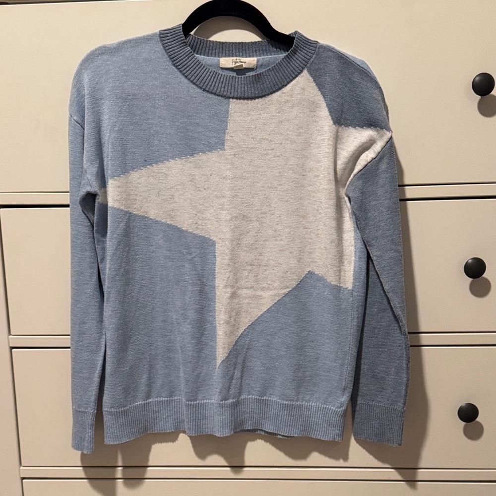 🌿3 for $25!! Bundle and Save🌿
Blue Star Sweater